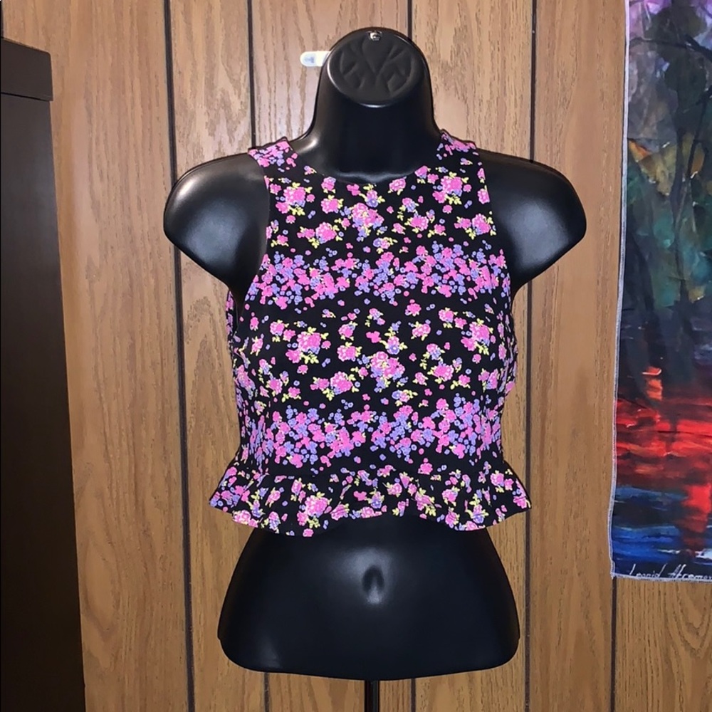 🌎donated🌎🤍3/16🤍H&M Crop Top